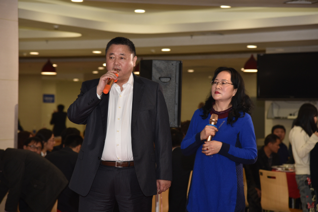 1496501069235933.jpg 18-張小平、白焰合唱《為了誰》.jpg