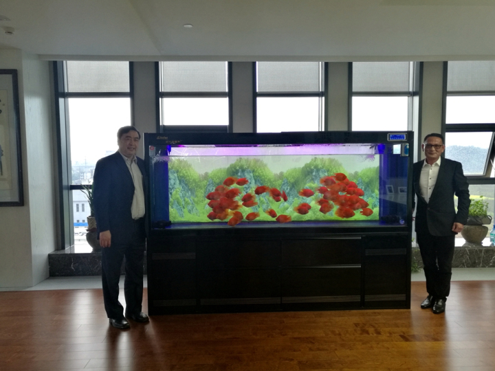 1496503770128962.jpg 1-趙振元董事長與睿基董事局主席顧全軍親切合影.jpg