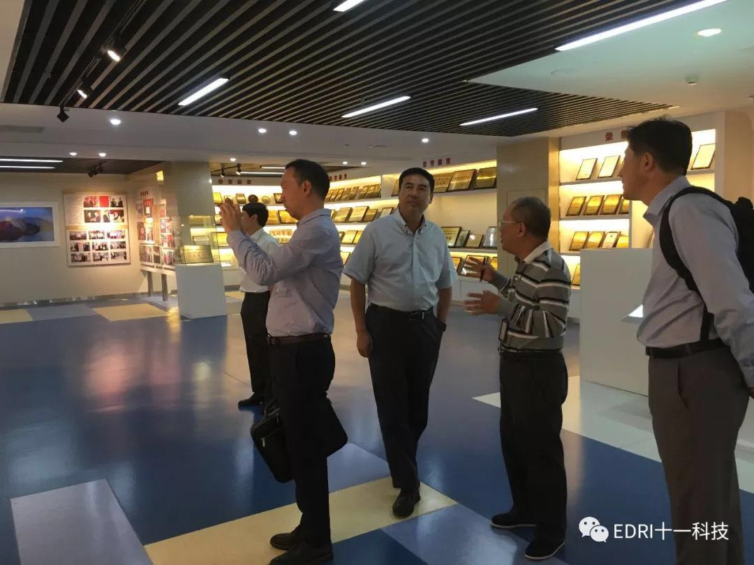 1539162938654968.jpg 2.jpg